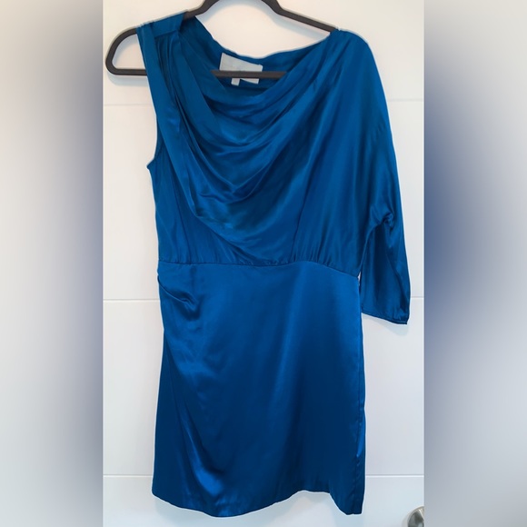 MICHELLE MASON Silk Charmeuse One-Shoulder Sleeve Blue Mini Dress 6 - Picture 6 of 10
